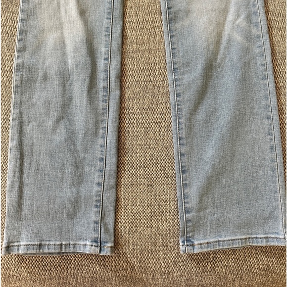 Levi’s 314 Shaping Straight size 27 —NWT - Picture 3 of 3